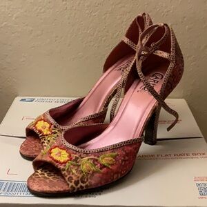Carlos by Carlos Santana Pink and Brown Peep-Toe Heels